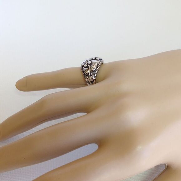 Floral Sterling Silver Ring SIZE 6 - Picture 6 of 7